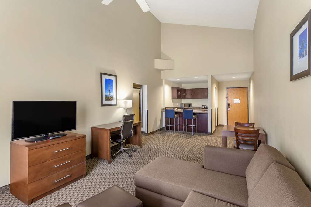 Comfort Suites Ogden Conference Center - photo 35