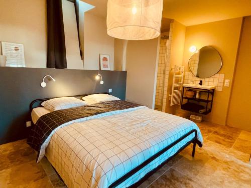 Les Suites D’angouleme Proche Gare Et Centre Ville Haut de Gamme in Angouleme, France