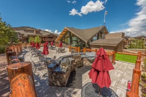 Westgate Park City Top Floor Superior Ski In Ski Out Studio Pool Spa Gym - photo 7