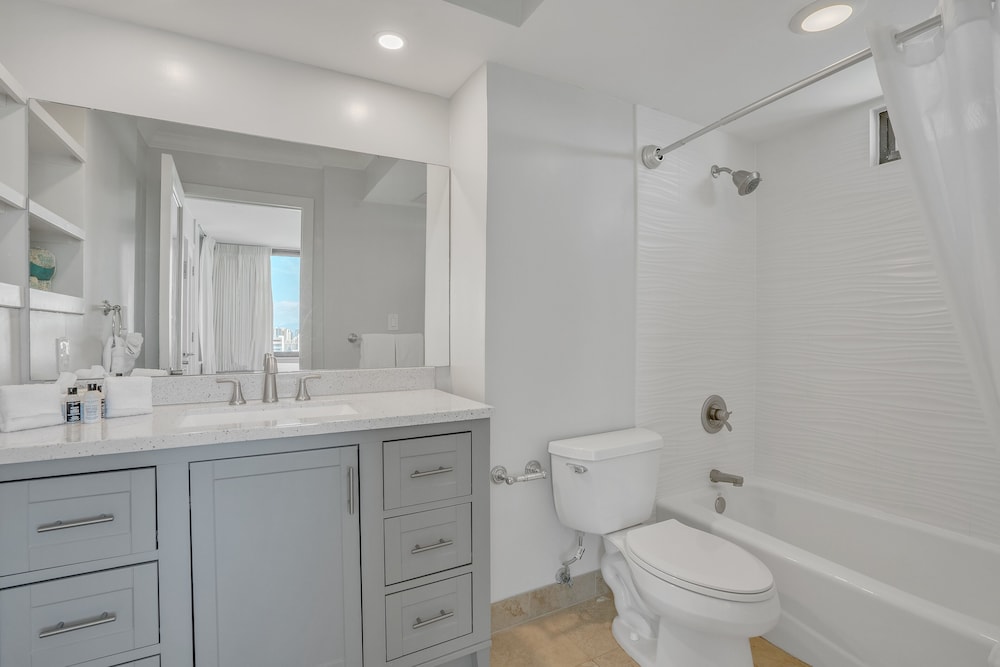 Tower 1 Suite 3514 KP by Koko Resort Vacation Rentals - photo 13