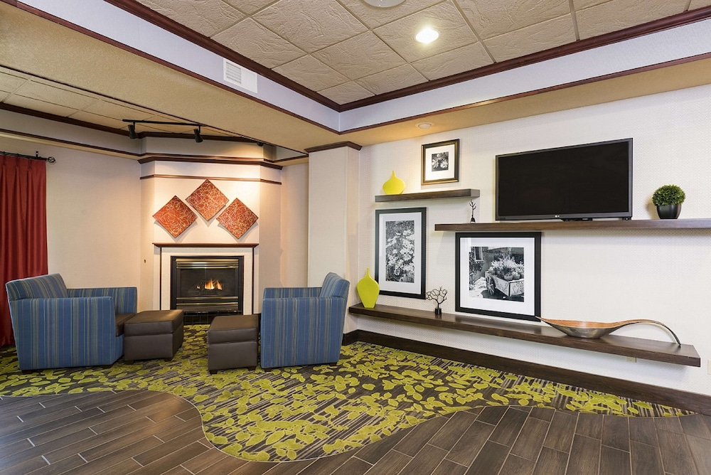 Hampton Inn Mt. Pleasant - photo 2
