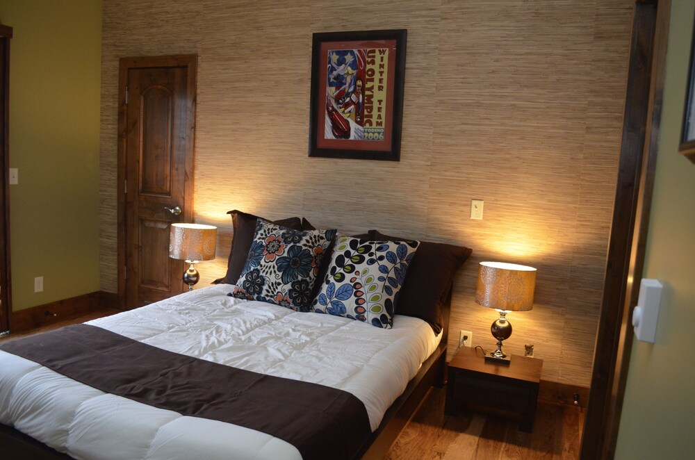 Torchlight Inn - photo 4