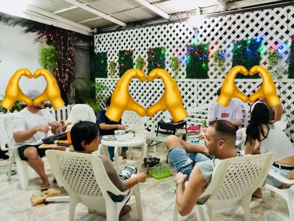 Ree House@Soi Cowboy Asoke Bts Mrt