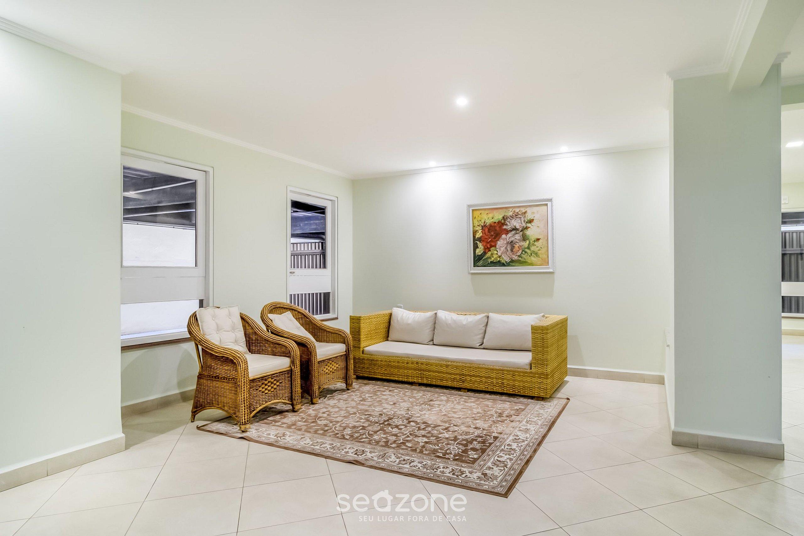 Lindo apto beira mar em Meia Praia AMA204 in Itapema, Brasil