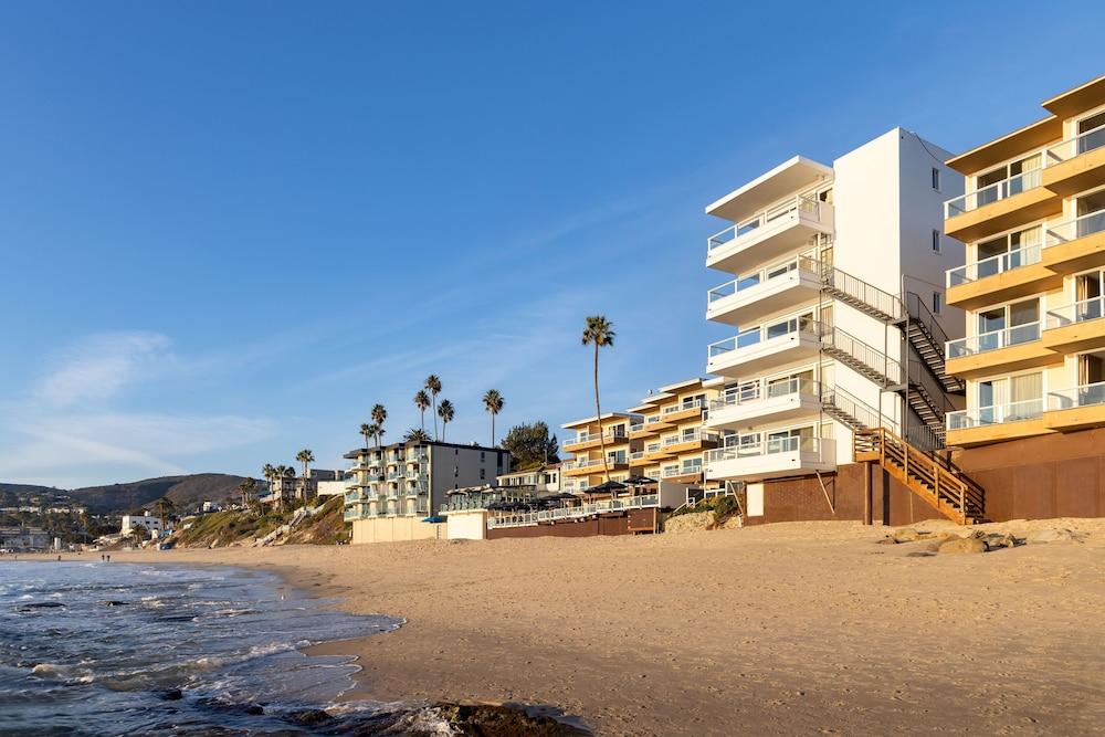 Pacific Edge Oceanfront Hotel - photo 2