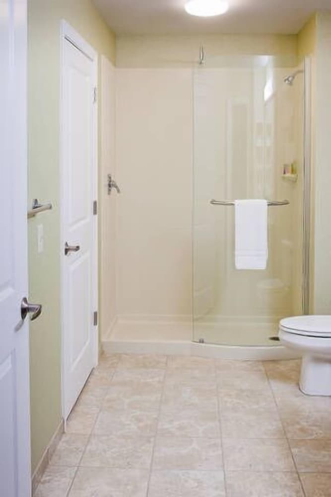 White River Inn and Suites - photo 39