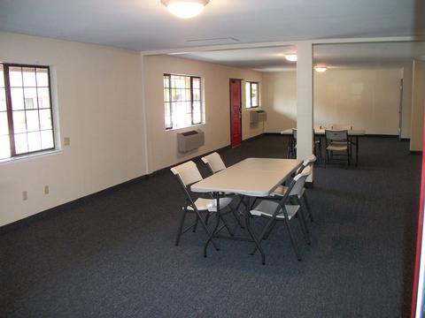 Camino Inn and Suites - photo 13