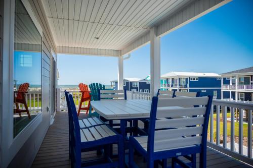 All Decked Out by Oak Island Accommodations - photo 39