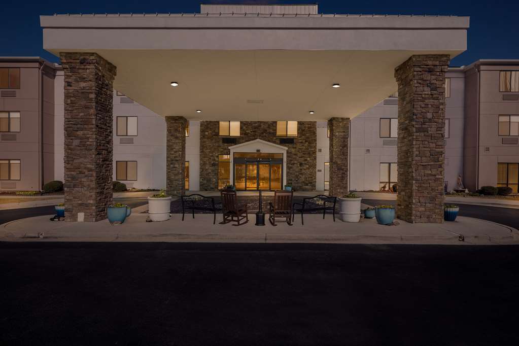 Comfort Suites Cullman I 65 Exit 310 - photo 8