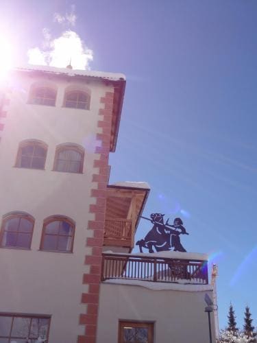 Hotel Castel Oswald von Wolkenstein — 4-Star Luxury Hotel in Castelrotto, Italy
