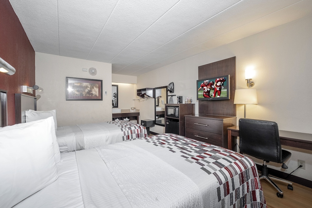 Red Roof Inn Mt Laurel - photo 5