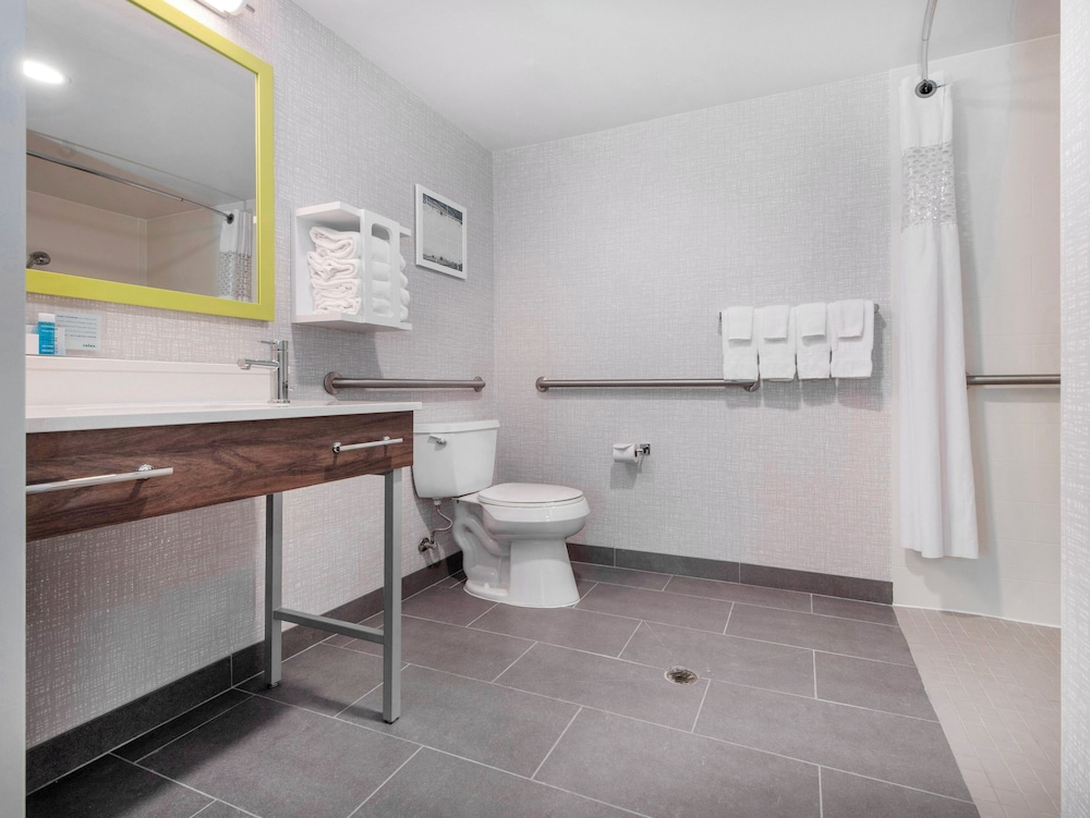 Hampton Inn & Suites Burlington NC - photo 36