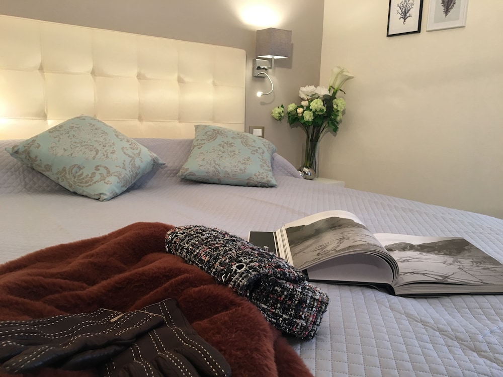 Tuscany House of Artist — 4-Star Luxury Hotel in Montignoso, Italy