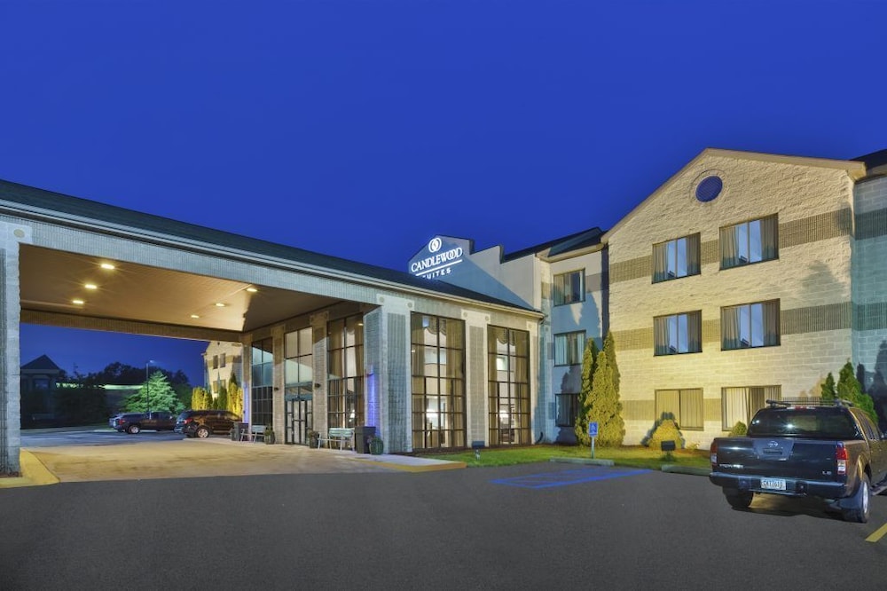 Candlewood Suites Grand Rapids Airport by IHG - photo 24