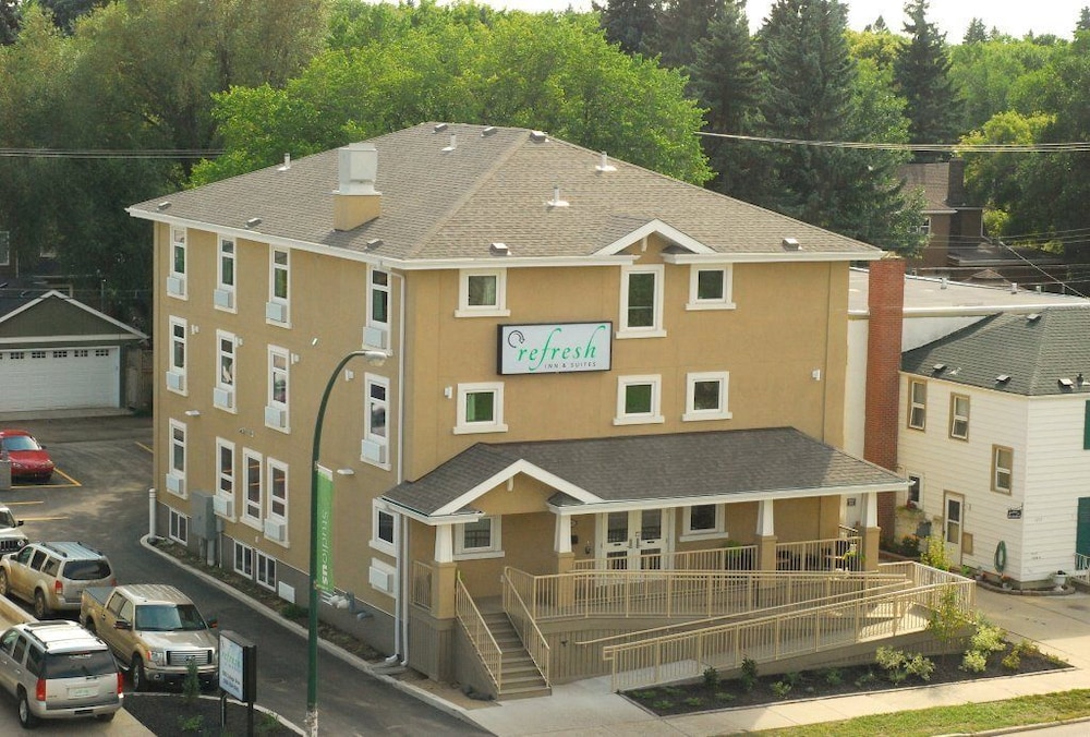 Refresh Inn & Suites