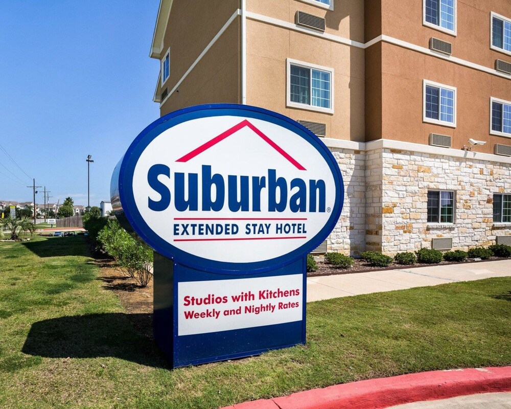 Hallmarc Studios — 4-Star Luxury Hotel in Port Arthur, United States