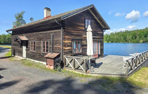 Lovely Home In Gränna With Lake View — 4-Star Luxury Hotel in Graenna, Sweden