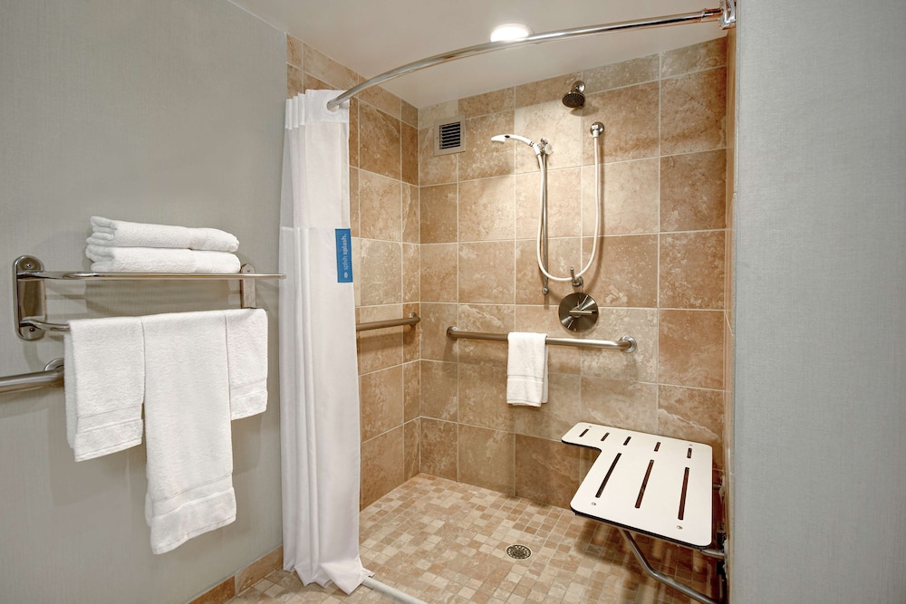 Hampton Inn & Suites Alexandria Old Town Area South - photo 37