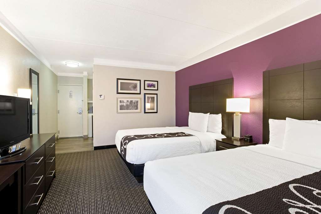 La Quinta Inn & Suites by Wyndham Boston Andover - photo 15