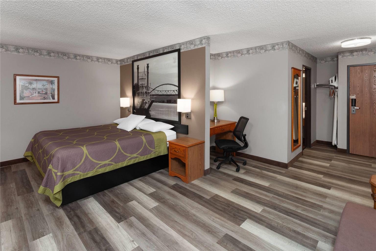 Super 8 by Wyndham Green Bay Near Stadium - photo 28