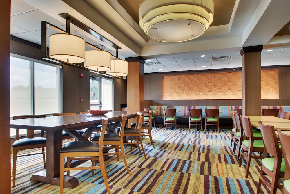Fairfield Inn & Suites by Marriott Ottawa Starved Rock Area - photo 38