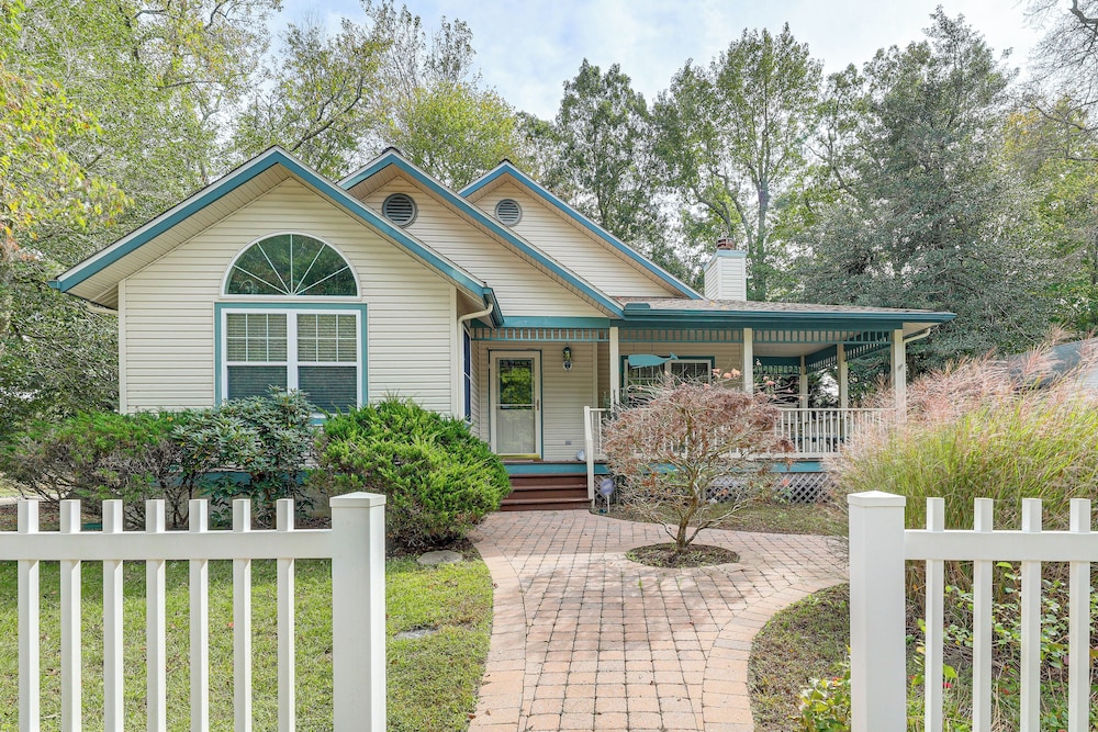 2 Mi to Bethany Beach Family Getaway w Deck — hotel in Ocean View