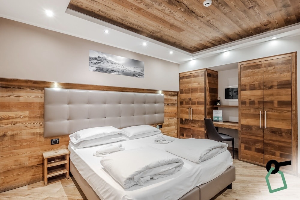 Hotiday Room Collection Sauze Assietta in Sauze D'oulx, Italy