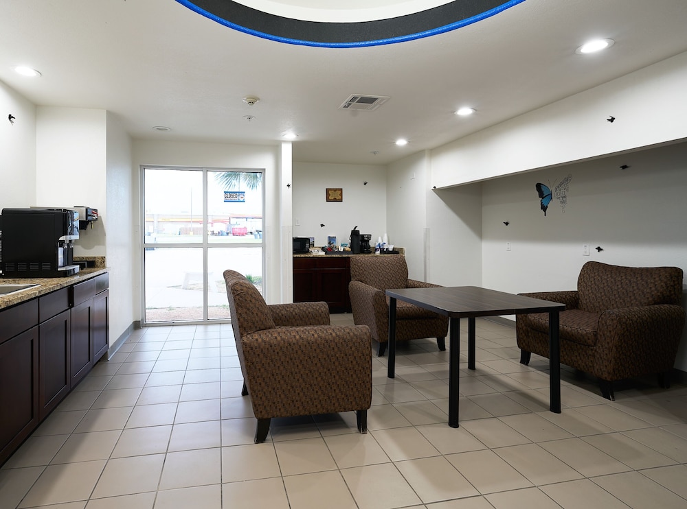 Emblaze Hotel - photo 14