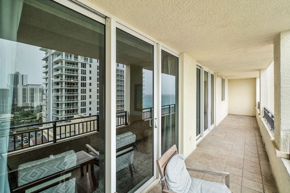 Palm Beach Singer Island Resort & Spa Luxury Suites - photo 201