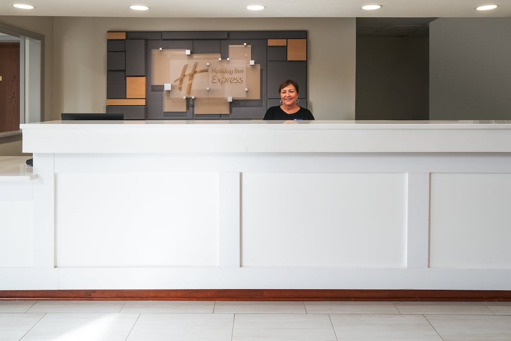 Holiday Inn Express Prince Frederick by IHG - photo 43