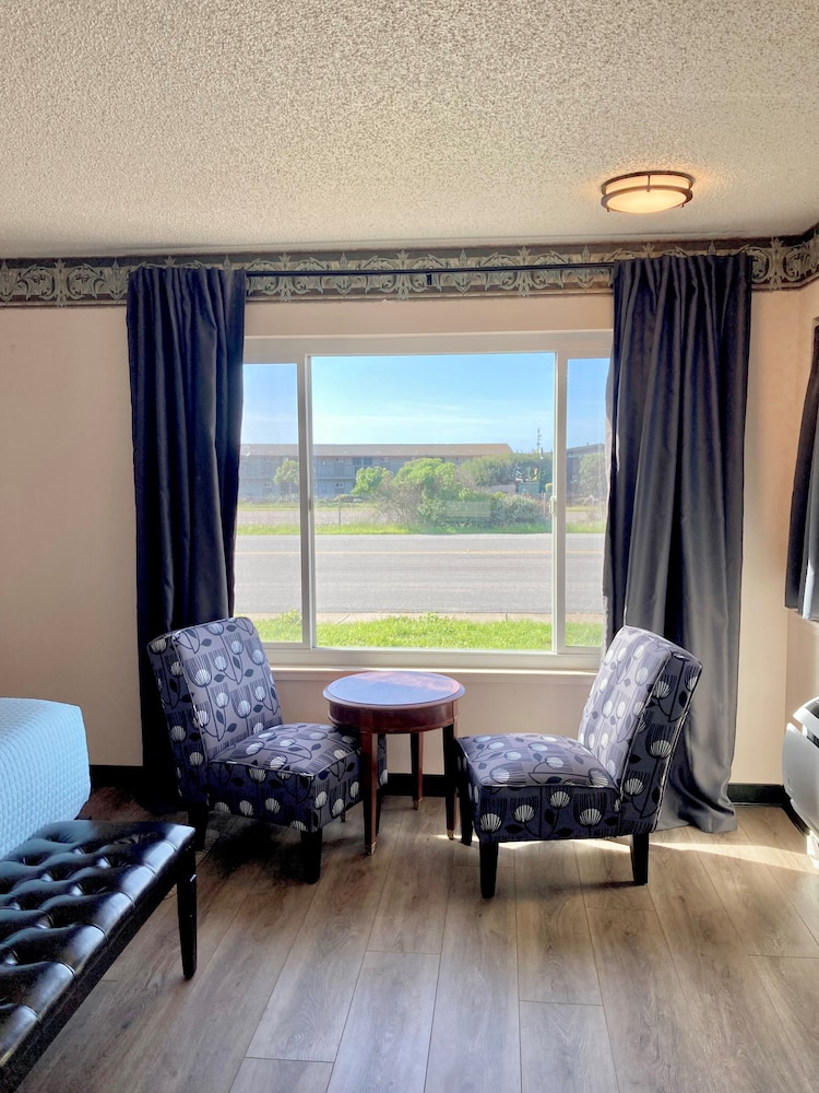 Coast Riders Inn - photo 34