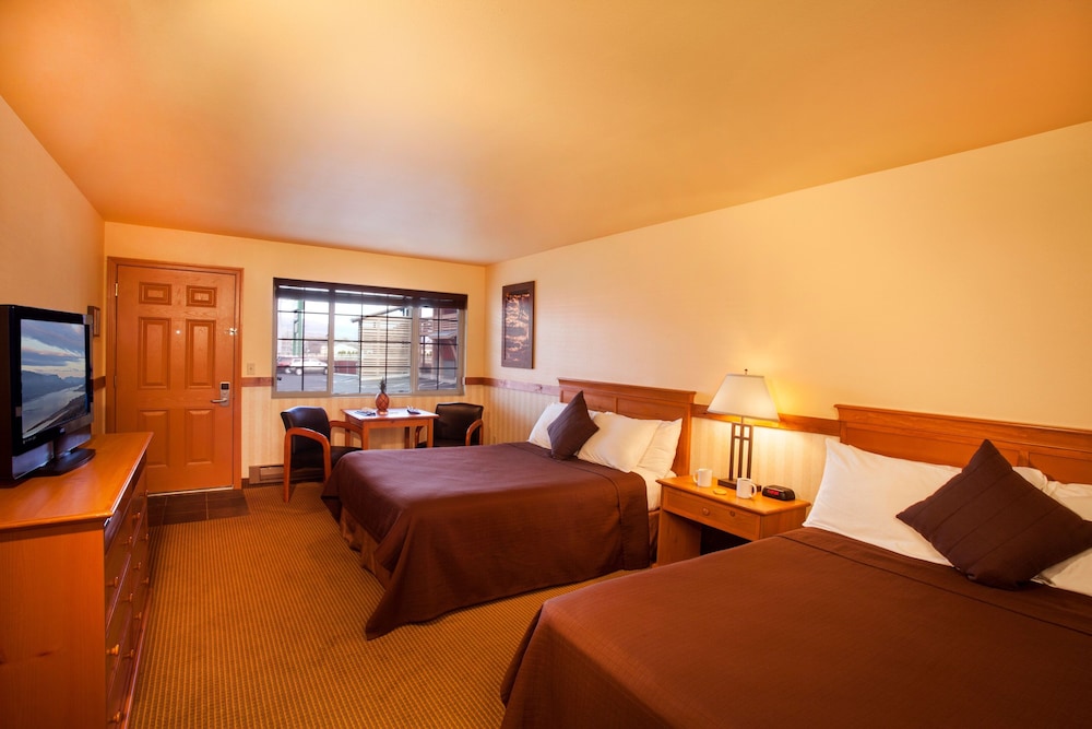 Cousins Country Inn - photo 46