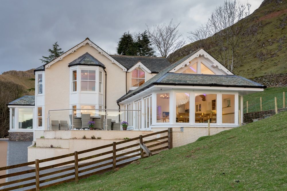 Waternook Lakeside Accommodation — 5-Star Luxury Hotel in Penrith, United Kingdom