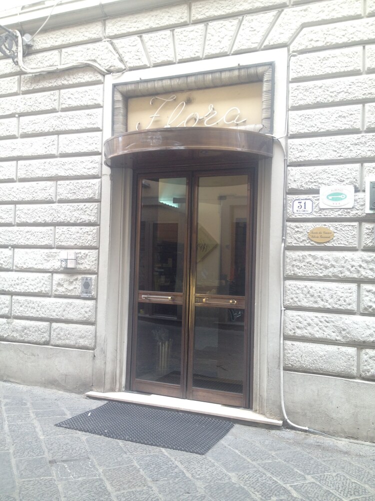 Flora Hotel — hotel in Prato