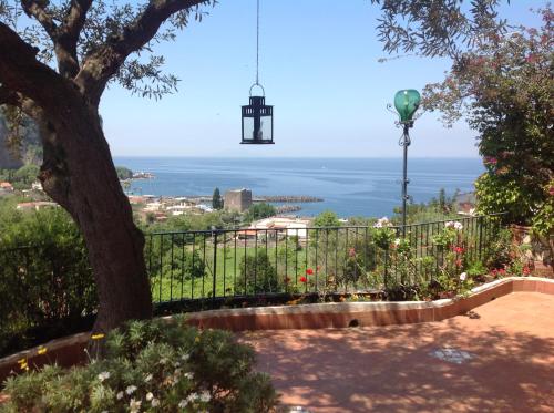 Villa Flora — 4-Star Luxury Hotel in Vico Equense, Italy