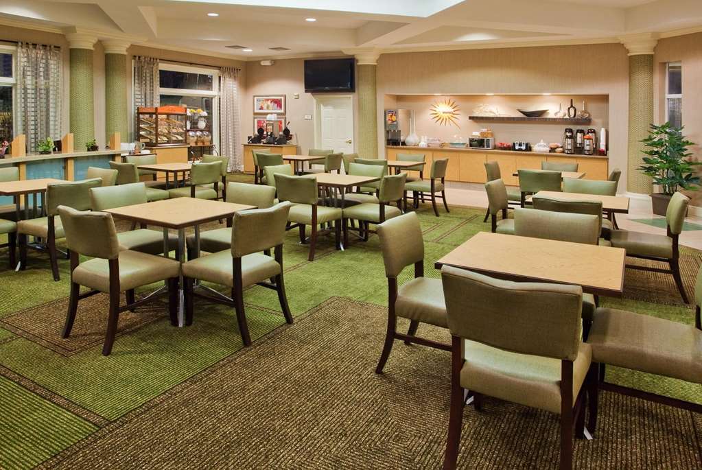 La Quinta by Wyndham Haywood Mall Near Greenville Downtown - photo 40