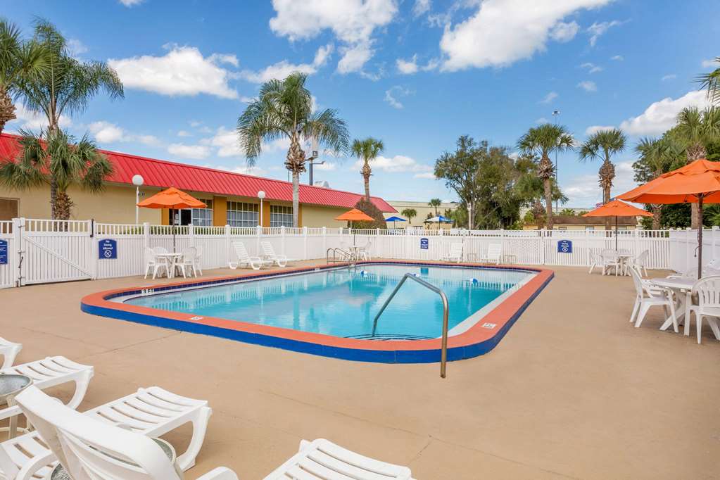 Howard Johnson by Wyndham Lakeland - photo 10