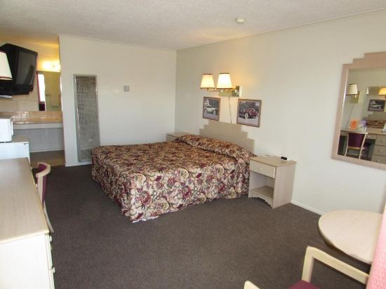 Royal Host Motel - photo 19