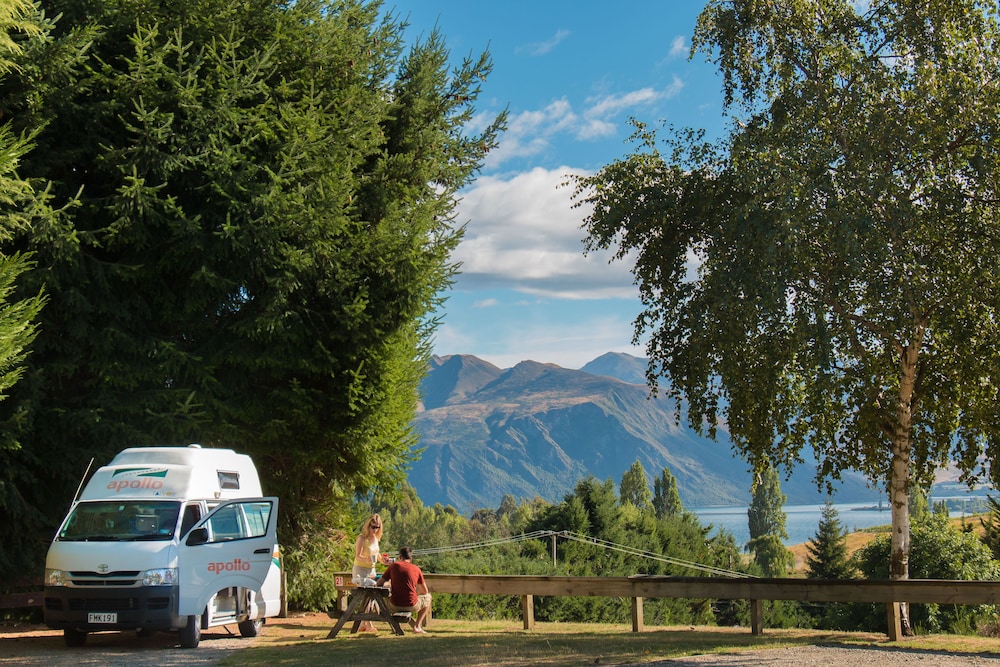 Mt Aspiring Holiday Park — 4-Star Luxury Hotel in Wanaka, New Zealand