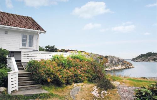 Holiday Home Flekkerøy Paulen Ii — 4-Star Luxury Hotel in Skalevik, Norway