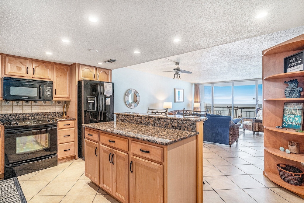 0611 Waters Edge Resort 2 Bedroom Condo by RedAwning - photo 7