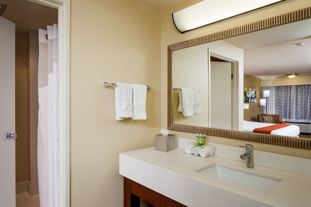 Holiday Inn Express Simi Valley by IHG - photo 27