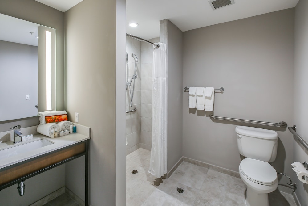Hilton Garden Inn Ames - photo 22