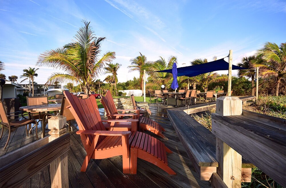 Surf Studio Beach Resort - photo 79
