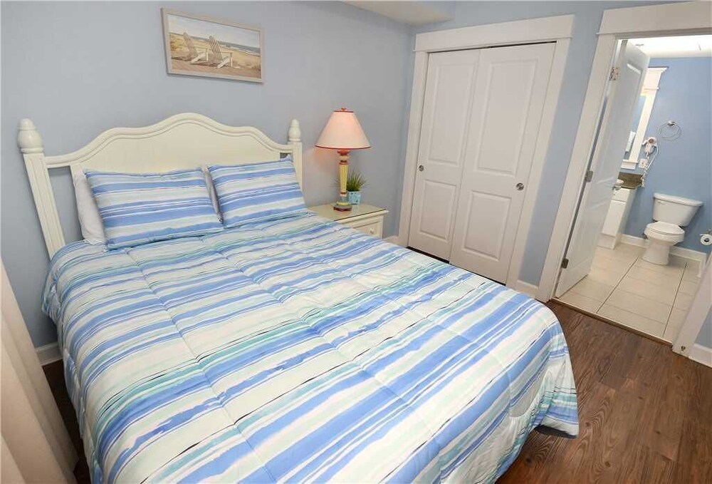 Grand Panama 106 Tower I Two Bedroom Condo - photo 3