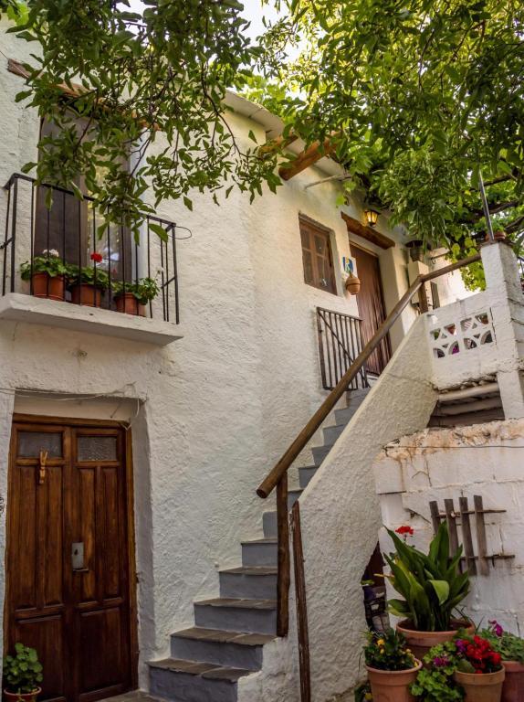 Casa el Portón — 4-Star Luxury Hotel in Bubion, Spain