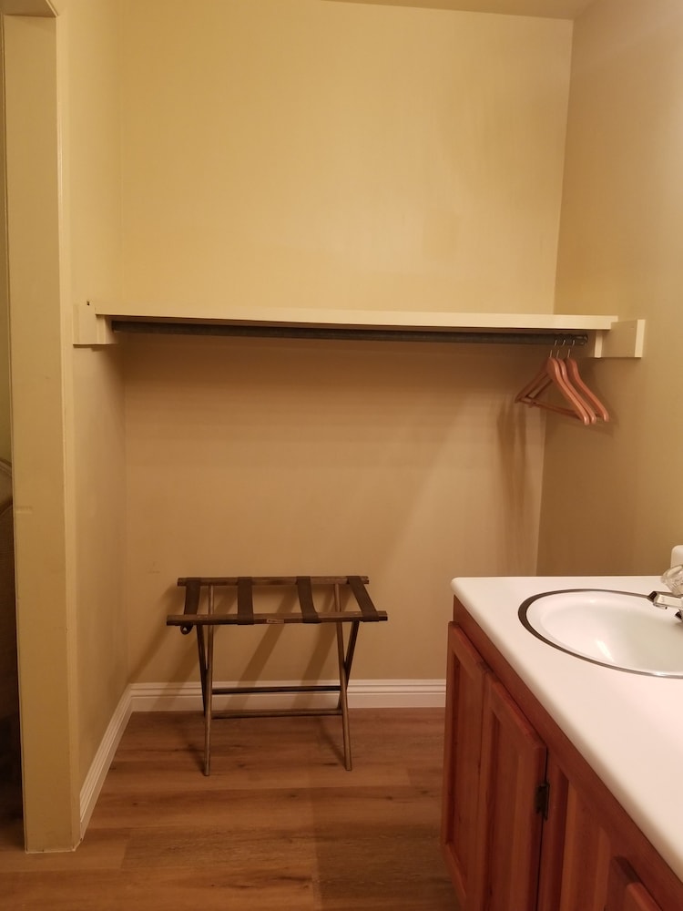 Kernville Inn - photo 5