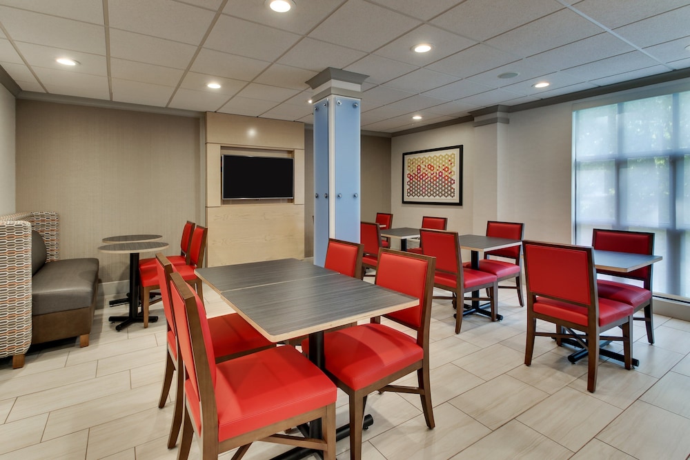 Holiday Inn Express Atlanta Emory University Area by IHG - photo 51