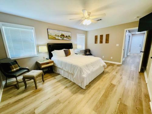 Eastgate 16B spacious comfortable — 4-Star Luxury Hotel in Hammond, United States