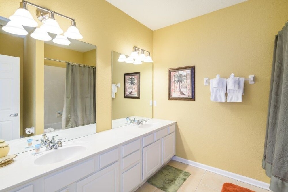 Luxury Modern Town Home Vista Cay Resort 4004 - photo 16